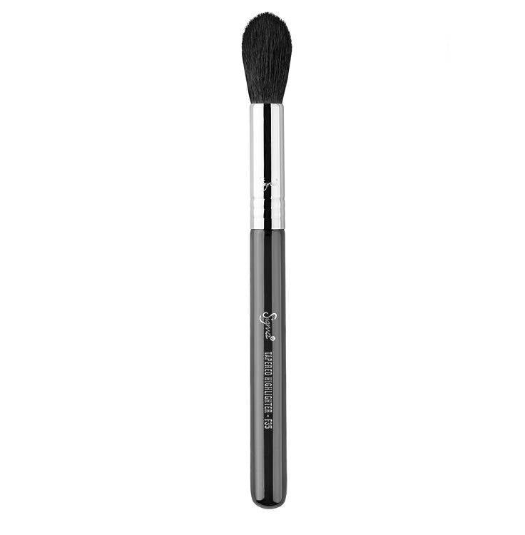 F35 Tapered Highlighter Brush Sigma Beauty®