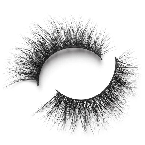 The Wedding lashes Lilly Lashes
