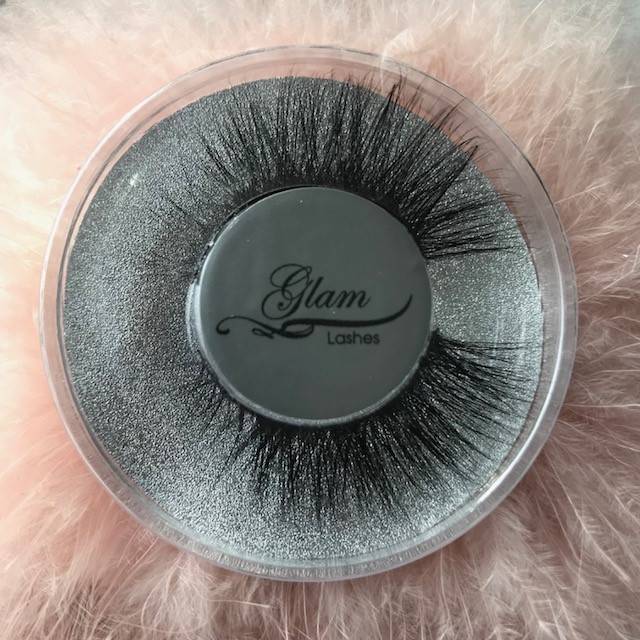 Glam Beauty The perfect fan Glam Beauty