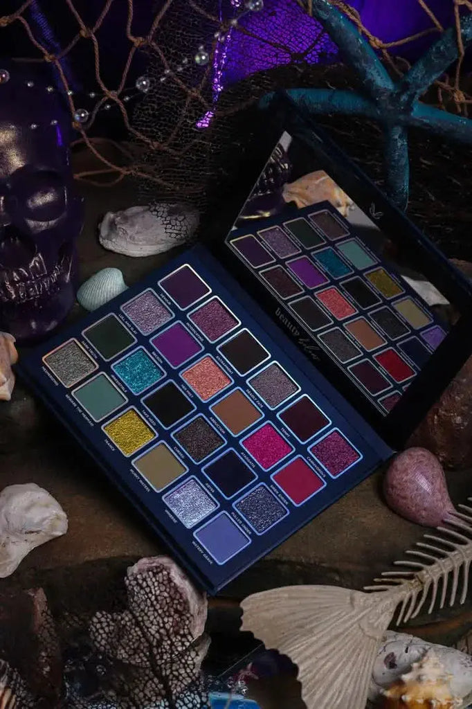 Beauty Below Palette Blend Bunny Cometics