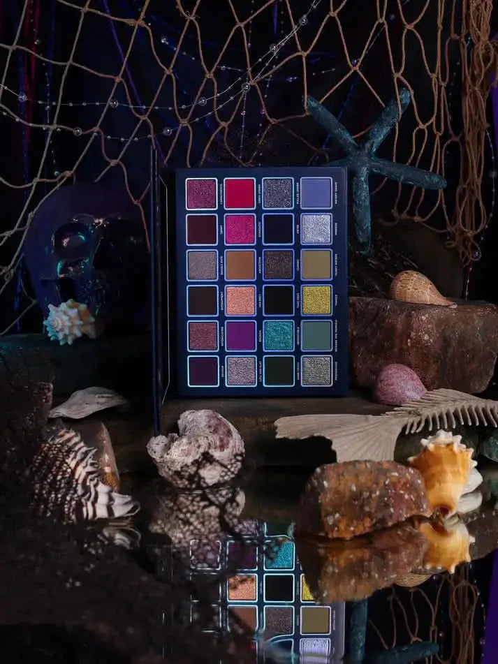 Beauty Below Palette Blend Bunny Cometics