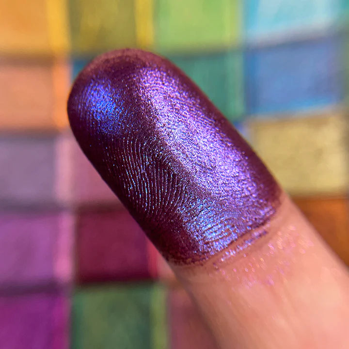 Coat of Arms | Hybrid Multichrome Clionadh Cosmetics