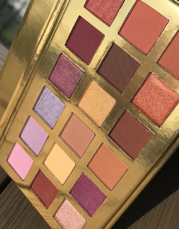 Eyeshadow Palette - 18 Color Palette Lurella